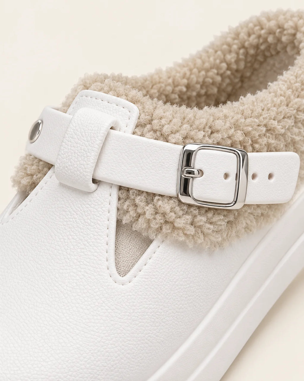 SONVARE Cozy Buckle Clogs
