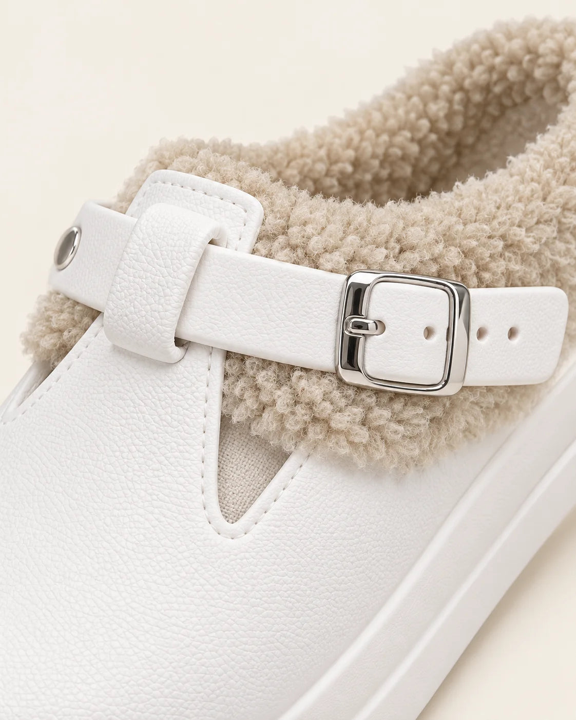 SONVARE Cozy Buckle Clogs