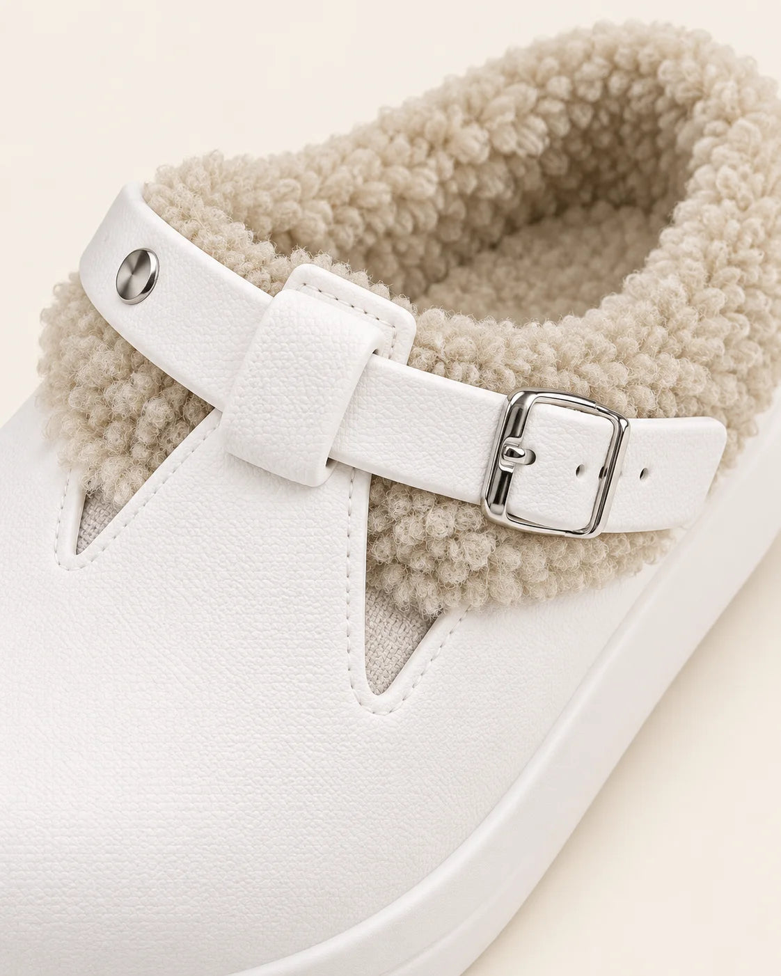 SONVARE Cozy Buckle Clogs